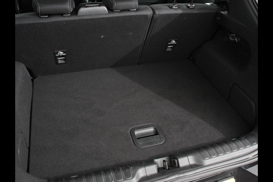 Ford Puma 1.0 EcoBoost Automaat Titanium | Climate control | LED | Verwarmde voorstoelen | Parkeersensor achter | Cruise control | Stuurverwarming | Navigatie | Lane assist | Apple Carplay / Android auto