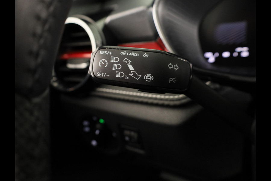 Škoda Fabia 1.0 TSI Monte Carlo 95 pk | Verlengde garantie | Navigatie via App | Parkeersensoren | Achteruitrijcamera | Stoelverwarming |