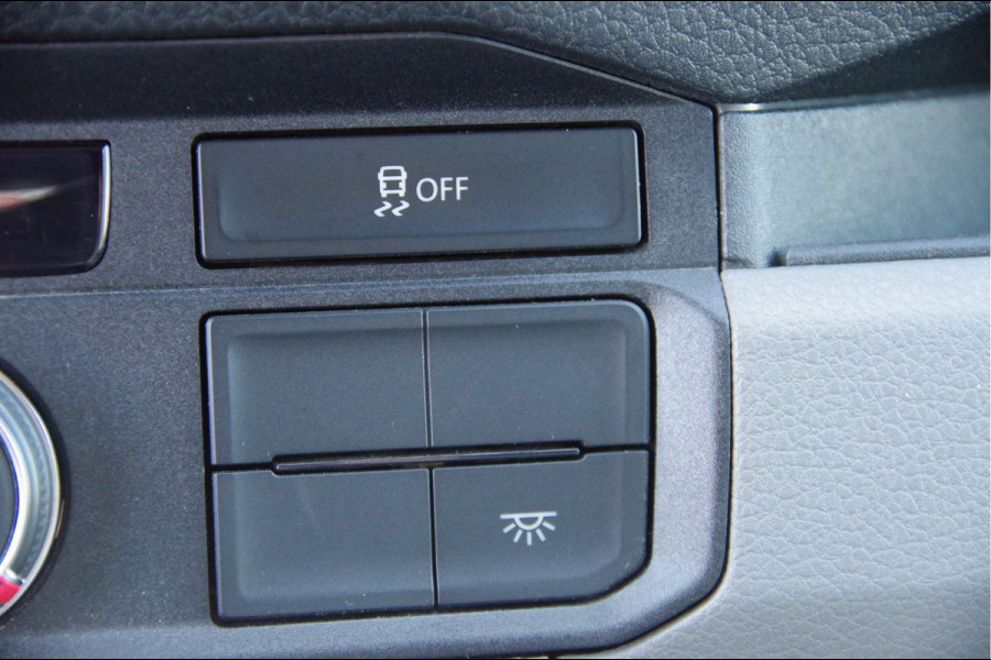 Volkswagen Crafter 35 2.0 TDI L3H2 177PK AUT. 2X ERGO ACTIVE GEVEERDE STOEL, LEDER, CAMERA, CRUISE, VOORRUIT VERWARMING, APPLE CARPLAY, ANDROID AUT