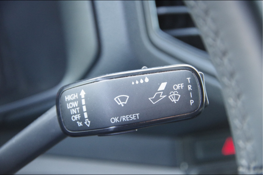 Volkswagen Crafter 35 2.0 TDI L3H2 177PK AUT. 2X ERGO ACTIVE GEVEERDE STOEL, LEDER, CAMERA, CRUISE, VOORRUIT VERWARMING, APPLE CARPLAY, ANDROID AUT