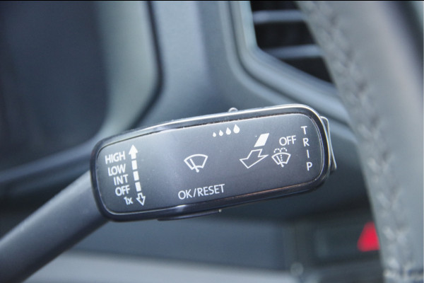 Volkswagen Crafter 35 2.0 TDI L3H2 177PK AUT. 2X ERGO ACTIVE GEVEERDE STOEL, LEDER, CAMERA, CRUISE, VOORRUIT VERWARMING, APPLE CARPLAY, ANDROID AUT