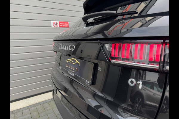 Lynk & Co 01 1.5 bomvol Black Edition 261PK 360°Camera Zwarte hemel