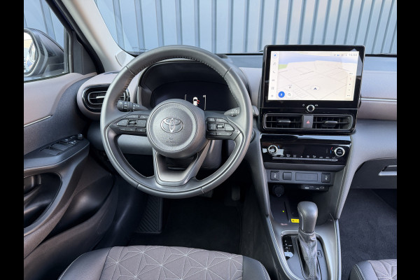 Toyota Yaris Cross 1.5 Hybrid 130 Executive / Bi tone | BSM | Head-up display | PDC V+A | Rijklaar!!