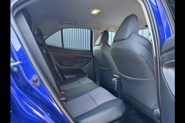 Toyota Yaris Cross 1.5 Hybrid 130 Executive / Bi tone | BSM | Head-up display | PDC V+A | Rijklaar!!