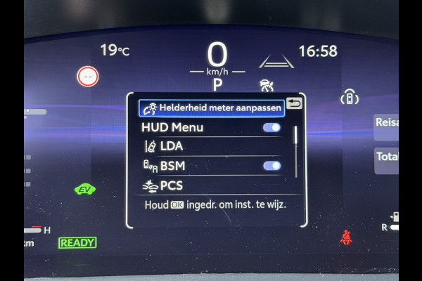 Toyota Yaris Cross 1.5 Hybrid 130 Executive / Bi tone | BSM | Head-up display | PDC V+A | Rijklaar!!