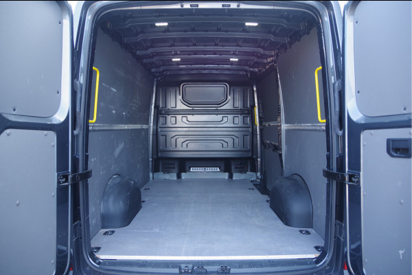 MAN TGE 3.180 35 2.0 L3H2 177PK AUT. LED, TREKHAAK, GEV. ERGO ACTIVE STOEL, STANDKACHEL, STOELVERWARMING, STUURVERWARMING, VOORRUIT VERW