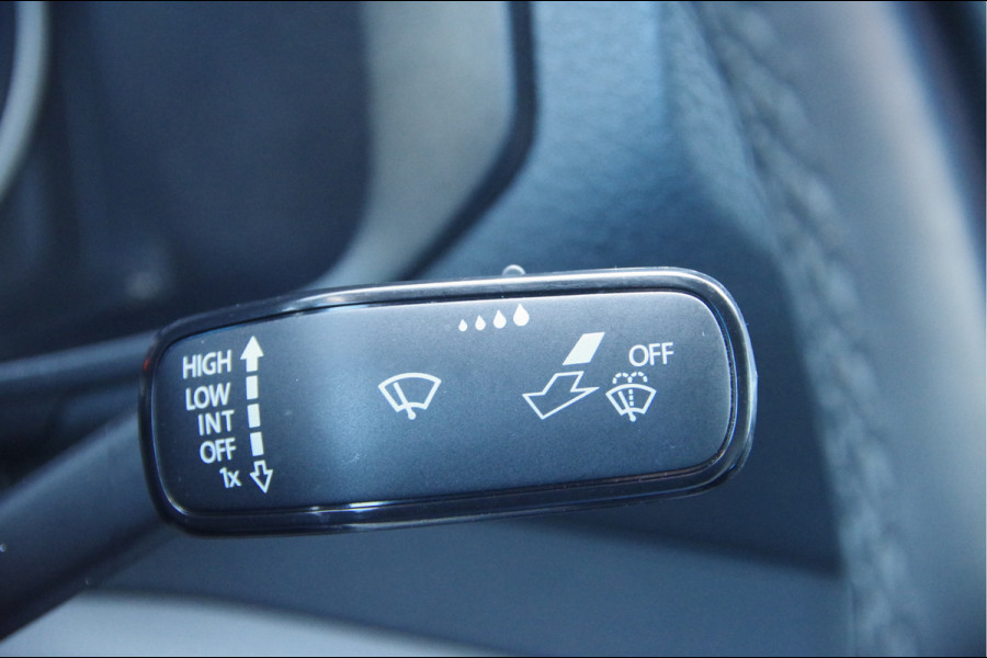 MAN TGE 3.180 35 2.0 L3H2 177PK AUT. LED, TREKHAAK, GEV. ERGO ACTIVE STOEL, STANDKACHEL, STOELVERWARMING, STUURVERWARMING, VOORRUIT VERW