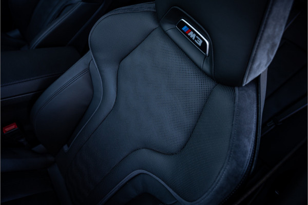 BMW 3 Serie Touring M3 xDrive Competition ** M Drivers ** Ceramic ** Carbon ** NP184K Laser ** Live dashboard **NL AUTO**