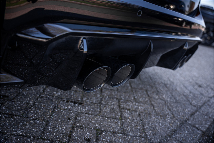 BMW 3 Serie Touring M3 xDrive Competition ** M Drivers ** Ceramic ** Carbon ** NP184K Laser ** Live dashboard **NL AUTO**