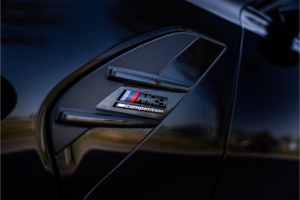 BMW 3 Serie Touring M3 xDrive Competition ** M Drivers ** Ceramic ** Carbon ** NP184K Laser ** Live dashboard **NL AUTO**