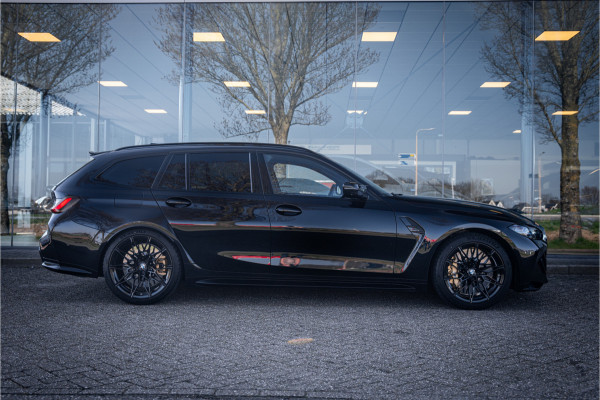 BMW 3 Serie Touring M3 xDrive Competition ** M Drivers ** Ceramic ** Carbon ** NP184K Laser ** Live dashboard **NL AUTO**
