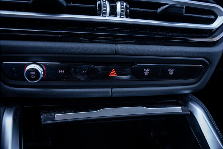 BMW 3 Serie Touring M3 xDrive Competition ** M Drivers ** Ceramic ** Carbon ** NP184K Laser ** Live dashboard **NL AUTO**