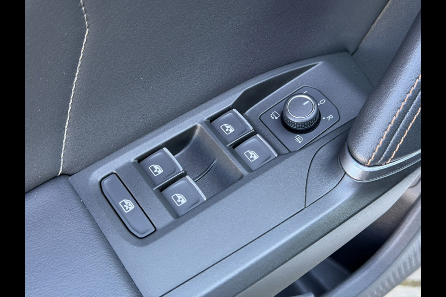 CUPRA Leon Sportstourer 1.4 e-Hybrid VZ Copper Edition Pano 19''