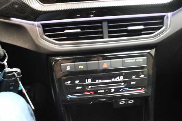 Volkswagen T-Cross 1.0 TSI R-Line Zeer nette auto Prijs is rijklaar