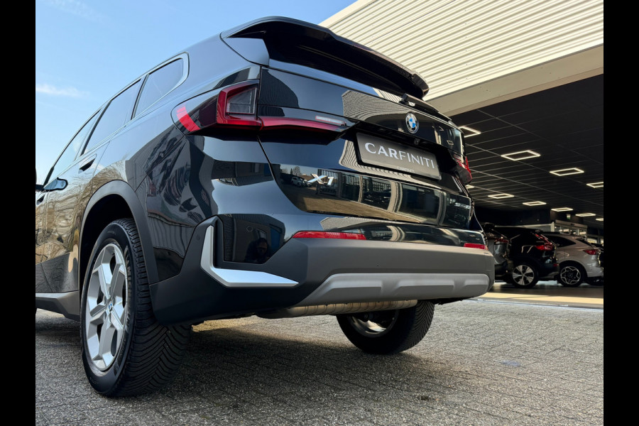 BMW X1 SDrive18i / Navi / Widescreen / Cruise / Climate / Camera / Side assist / Stoelmassage / 18".