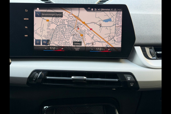 BMW X1 SDrive18i / Navi / Widescreen / Cruise / Climate / Camera / Side assist / Stoelmassage / 18".