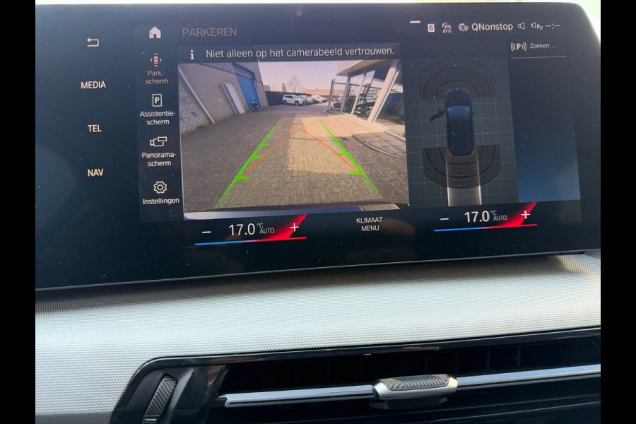 BMW X1 SDrive18i / Navi / Widescreen / Cruise / Climate / Camera / Side assist / Stoelmassage / 18".