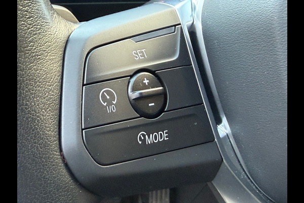 BMW X1 SDrive18i / Navi / Widescreen / Cruise / Climate / Camera / Side assist / Stoelmassage / 18".