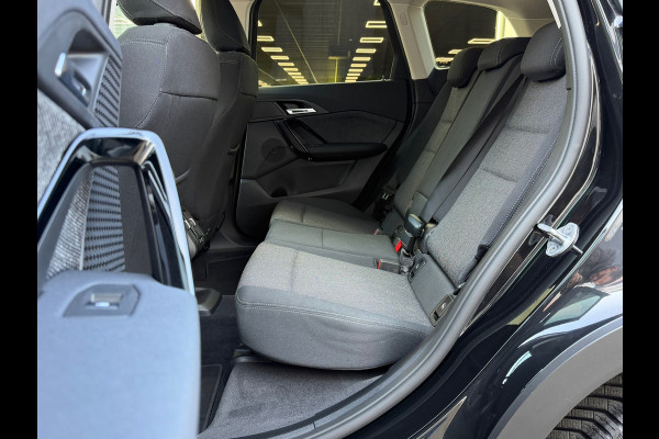 BMW X1 SDrive18i / Navi / Widescreen / Cruise / Climate / Camera / Side assist / Stoelmassage / 18".