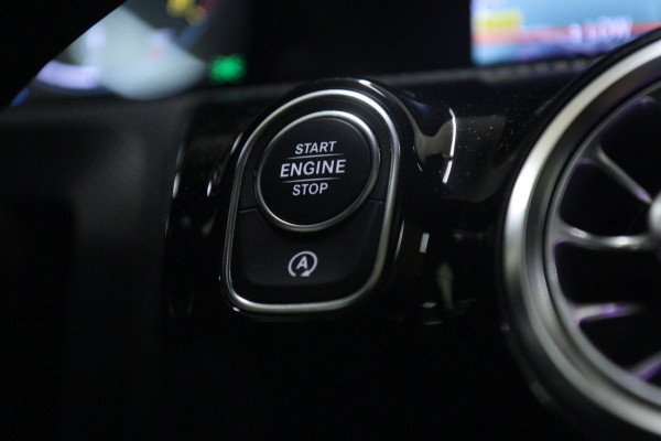 Mercedes-Benz CLA-Klasse 250 AMG-LINE Plus PANO/BUR/360CAM/BLINDSPOT/VOL