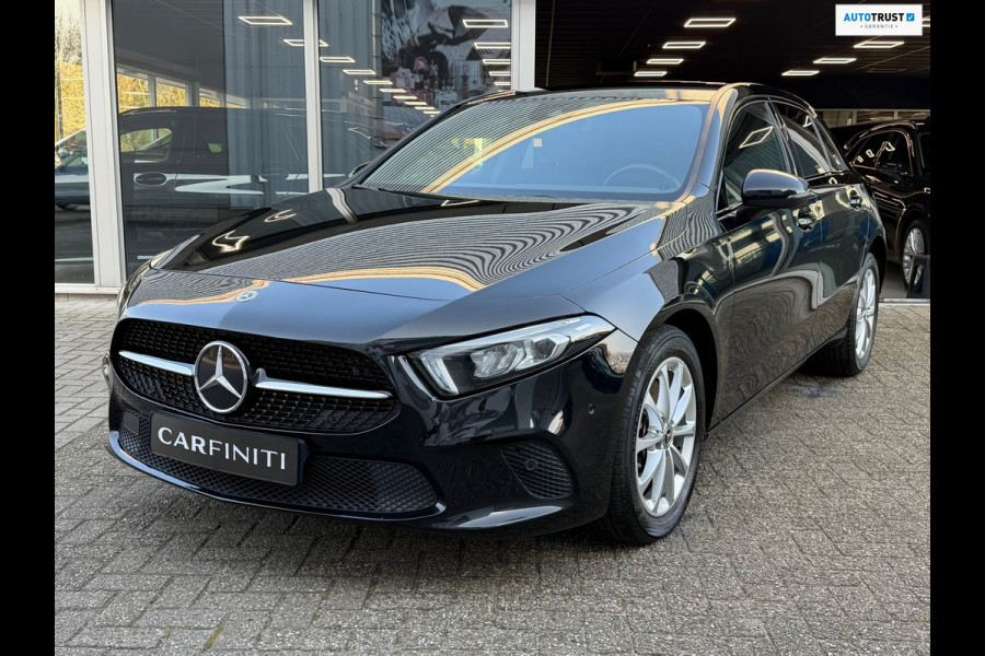 Mercedes-Benz A-Klasse 250 e Luxury 218 Pk / Navi / Cruise / Camera / Sfeerverlichting / Camera / 17".