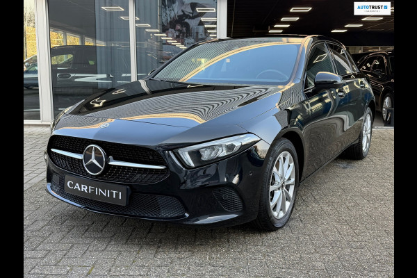 Mercedes-Benz A-Klasse 250 e Luxury 218 Pk / Navi / Cruise / Camera / Sfeerverlichting / Camera / 17".