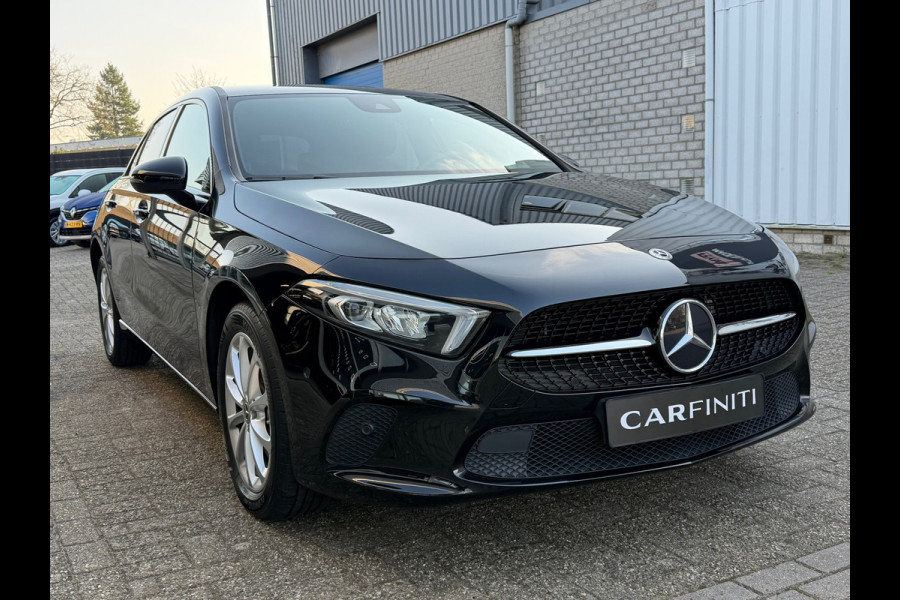 Mercedes-Benz A-Klasse 250 e Luxury 218 Pk / Navi / Cruise / Camera / Sfeerverlichting / Camera / 17".