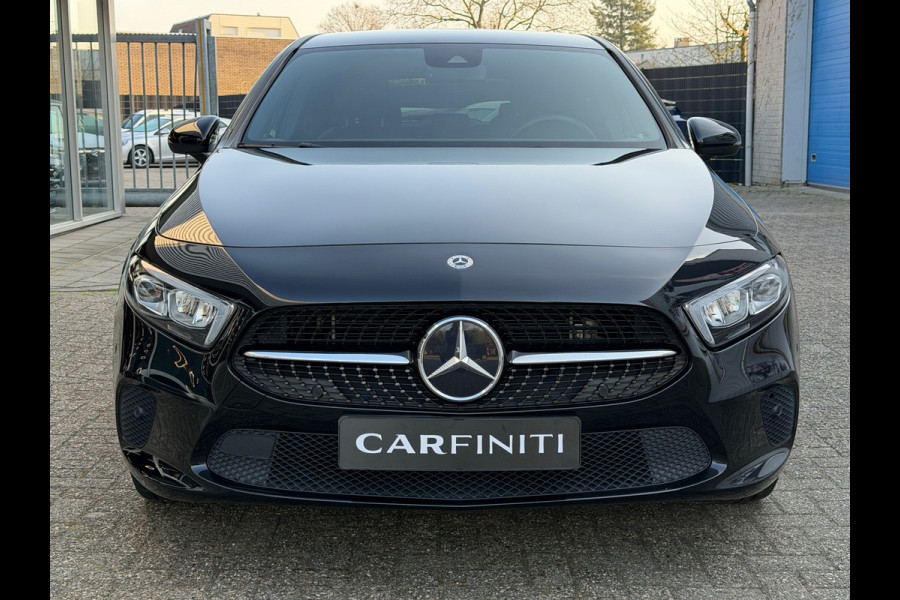 Mercedes-Benz A-Klasse 250 e Luxury 218 Pk / Navi / Cruise / Camera / Sfeerverlichting / Camera / 17".