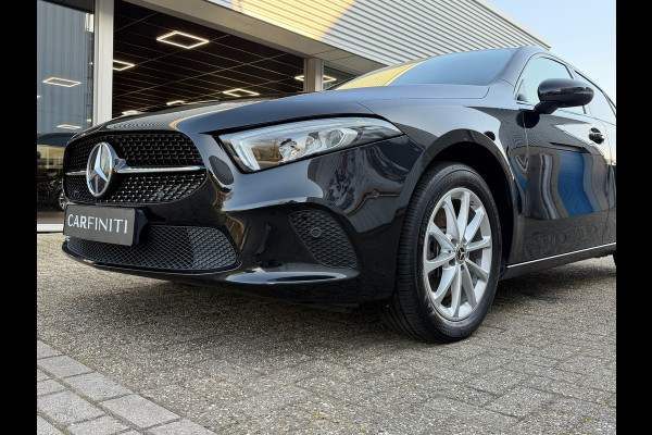 Mercedes-Benz A-Klasse 250 e Luxury 218 Pk / Navi / Cruise / Camera / Sfeerverlichting / Camera / 17".
