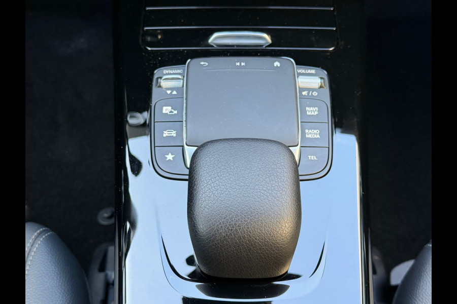 Mercedes-Benz A-Klasse 250 e Luxury 218 Pk / Navi / Cruise / Camera / Sfeerverlichting / Camera / 17".