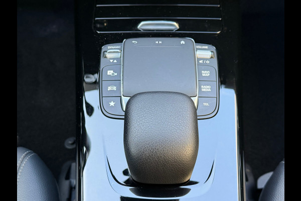 Mercedes-Benz A-Klasse 250 e Luxury 218 Pk / Navi / Cruise / Camera / Sfeerverlichting / Camera / 17".