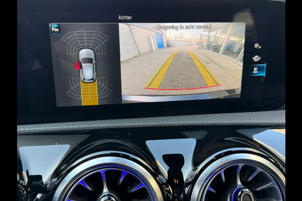 Mercedes-Benz A-Klasse 250 e Luxury 218 Pk / Navi / Cruise / Camera / Sfeerverlichting / Camera / 17".