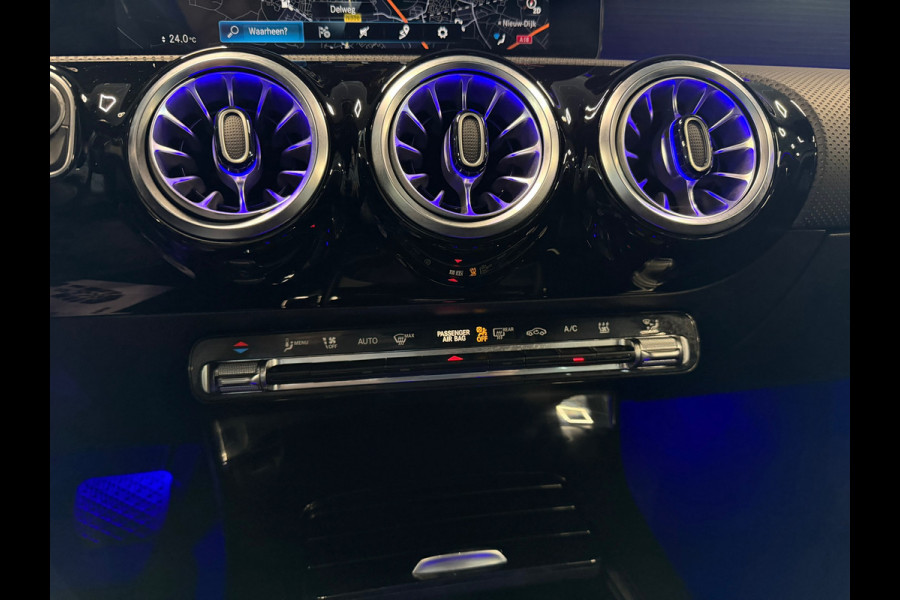 Mercedes-Benz A-Klasse 250 e Luxury 218 Pk / Navi / Cruise / Camera / Sfeerverlichting / Camera / 17".