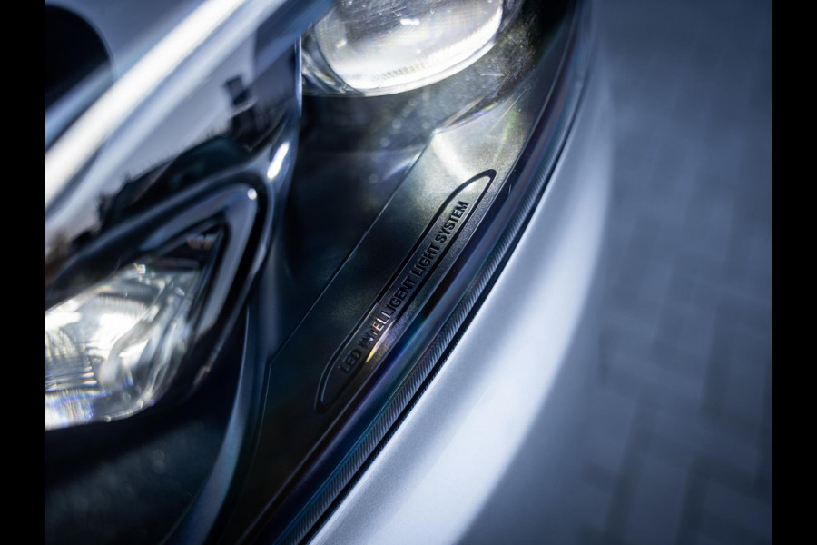 Mercedes-Benz V-Klasse 300d Lang DC Avantgarde Edition - AMG l Burmester l 360cam l Carplay