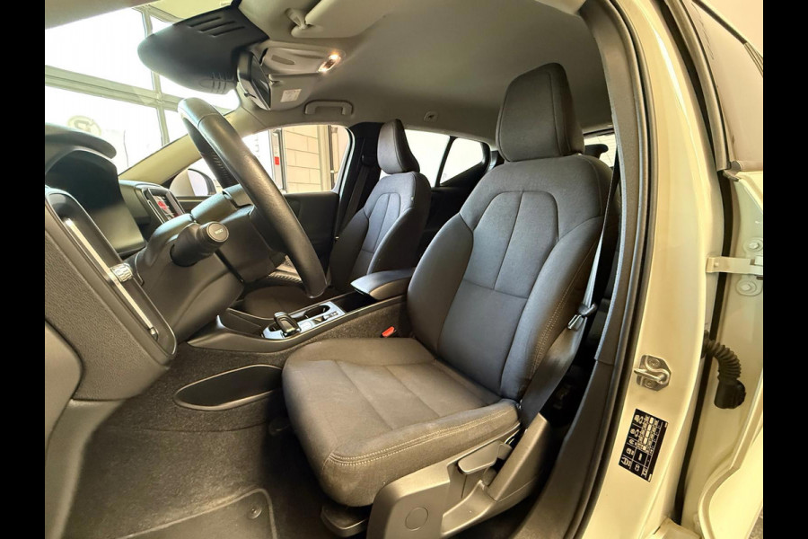 Volvo XC40 1.5 T2 Momentum Core Automaat Carplay Camera Bovag garantie