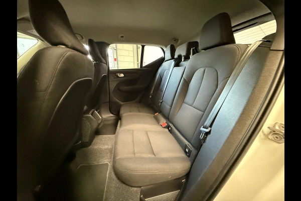 Volvo XC40 1.5 T2 Momentum Core Automaat Carplay Camera Bovag garantie