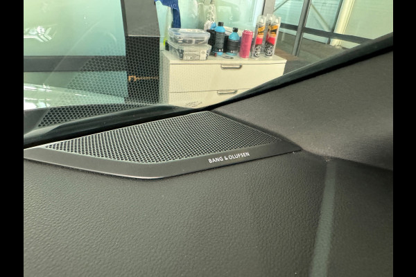 Audi RSQ3 Sportback 2.5 TFSI Quattro Pano|B&O|Keyless|Sfeer