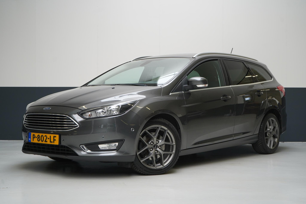 Ford FOCUS Wagon 1.5 150pk Titanium Automaat | Winterpack | Trekhaak | All-seasonbanden | Keyless | Cruise control | Apple Carplay