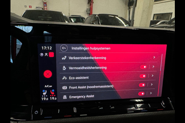 Volkswagen Golf 2.0 TSI GTI Pano|H/K|HuD|Memory|MILLTEK|VOL