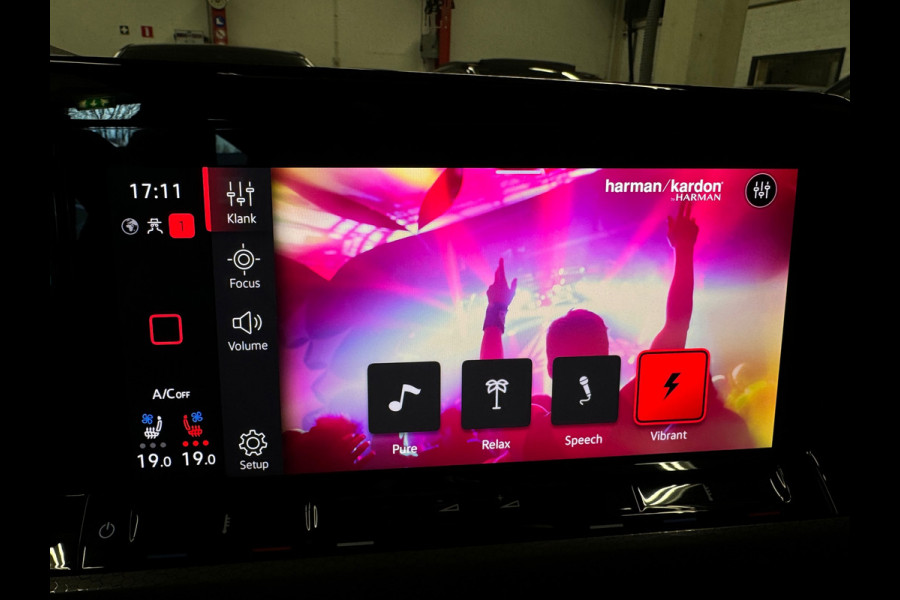 Volkswagen Golf 2.0 TSI GTI Pano|H/K|HuD|Memory|MILLTEK|VOL