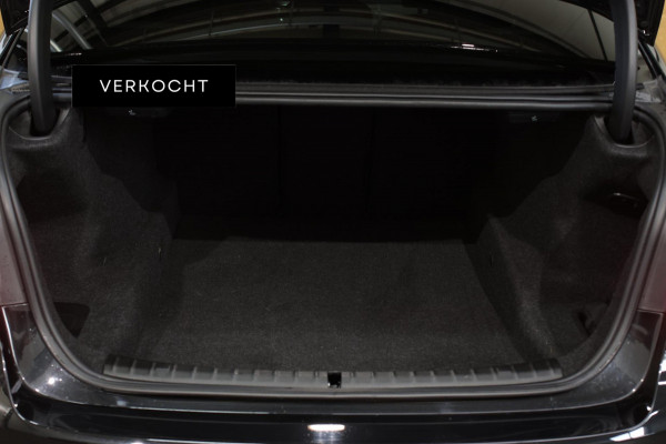 BMW 5 Serie M550i xDrive *Nachtzicht*Massage*H/K*360 Camera*Trekhaak*