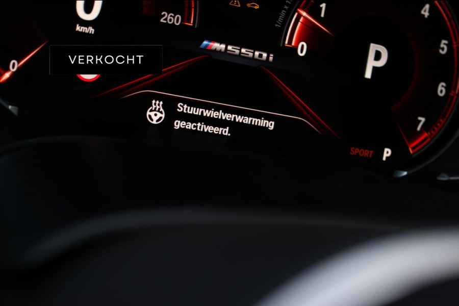 BMW 5 Serie M550i xDrive *Nachtzicht*Massage*H/K*360 Camera*Trekhaak*