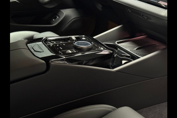 BMW 5 Serie Touring 530e x-Drive M-Sport Pro-20 inch trekhaak panorama head-up key-less