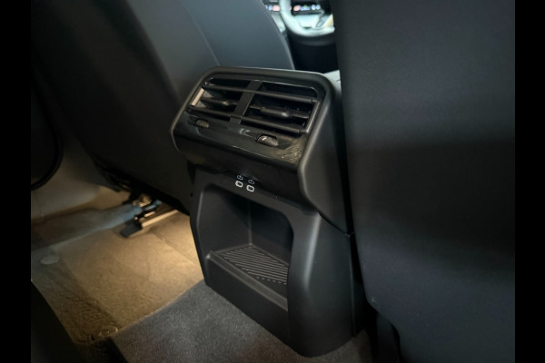 BMW 5 Serie Touring 530e x-Drive M-Sport Pro-20 inch trekhaak panorama head-up key-less