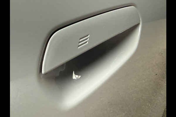 BMW 5 Serie Touring 530e x-Drive M-Sport Pro-20 inch trekhaak panorama head-up key-less