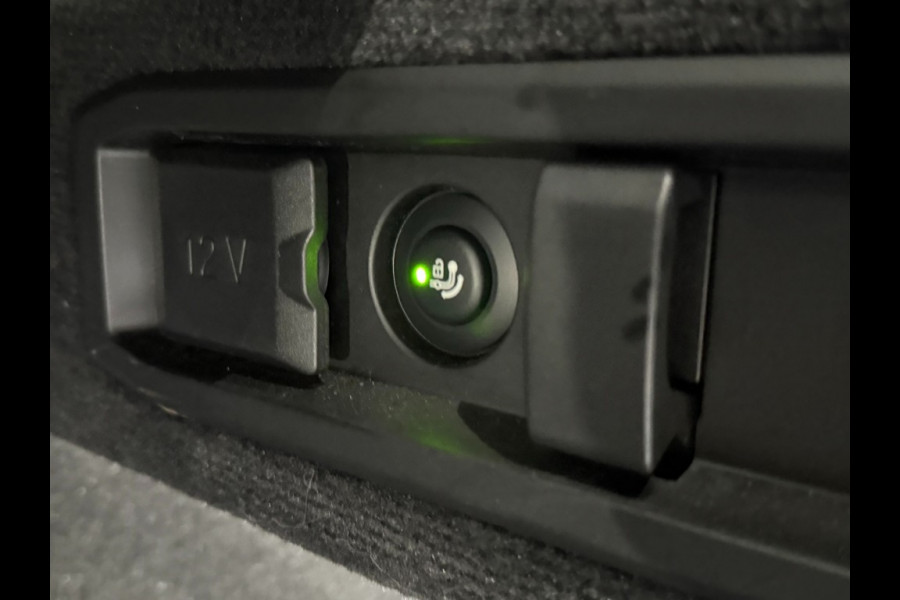 BMW 5 Serie Touring 530e x-Drive M-Sport Pro-20 inch trekhaak panorama head-up key-less