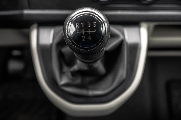 Volkswagen Transporter T6 L2H1 | 102 PK | 3-Zits | Airco