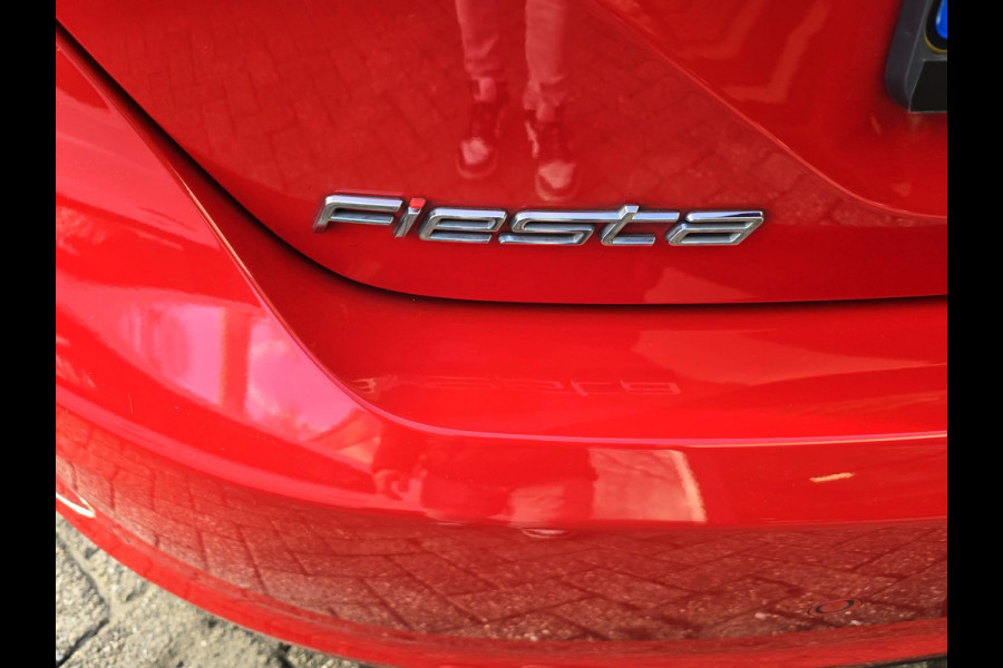 Ford Fiesta 1.0 EcoBoost Titanium | 2E EIGENAAR | 12 MND GARANTIE | NAVI | CRUISE | NL AUTO |