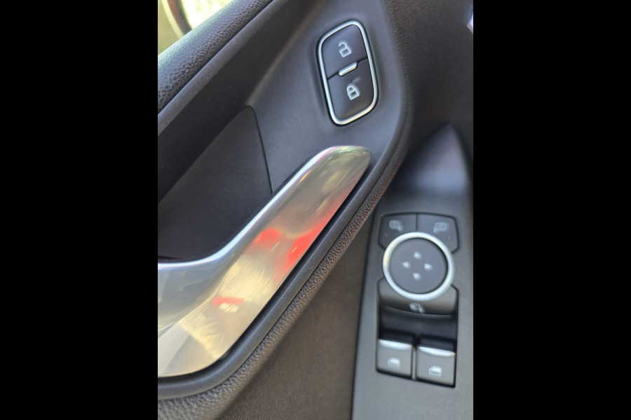 Ford Fiesta 1.0 EcoBoost Titanium | 2E EIGENAAR | 12 MND GARANTIE | NAVI | CRUISE | NL AUTO |