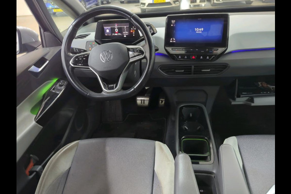 Volkswagen ID.3 First Plus 58 kWh | Trekhaak | Navi | Camera | LED